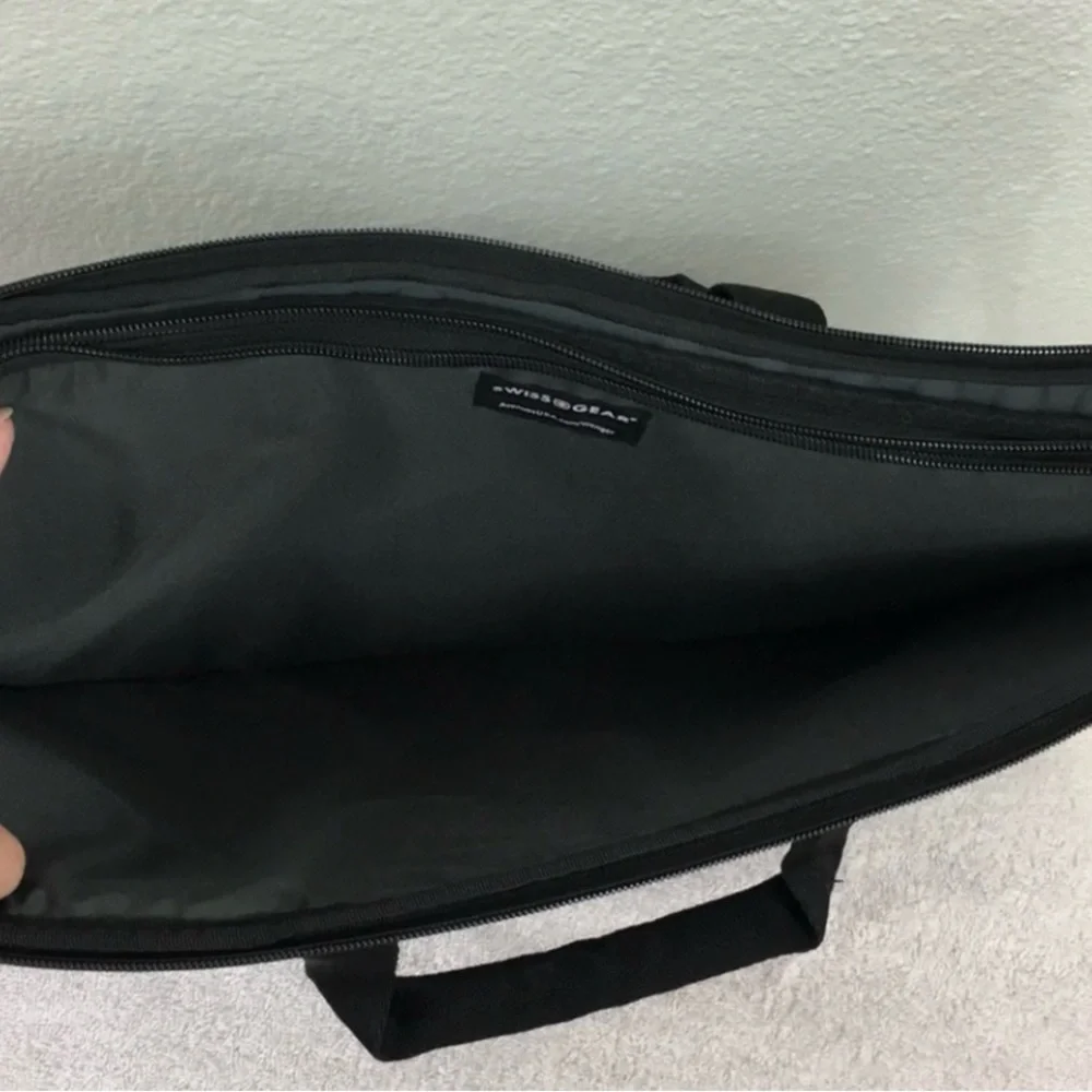 SwissGear Unisex Black Neoprene Shoulder Strap Laptop Bag Commuter Travel Work